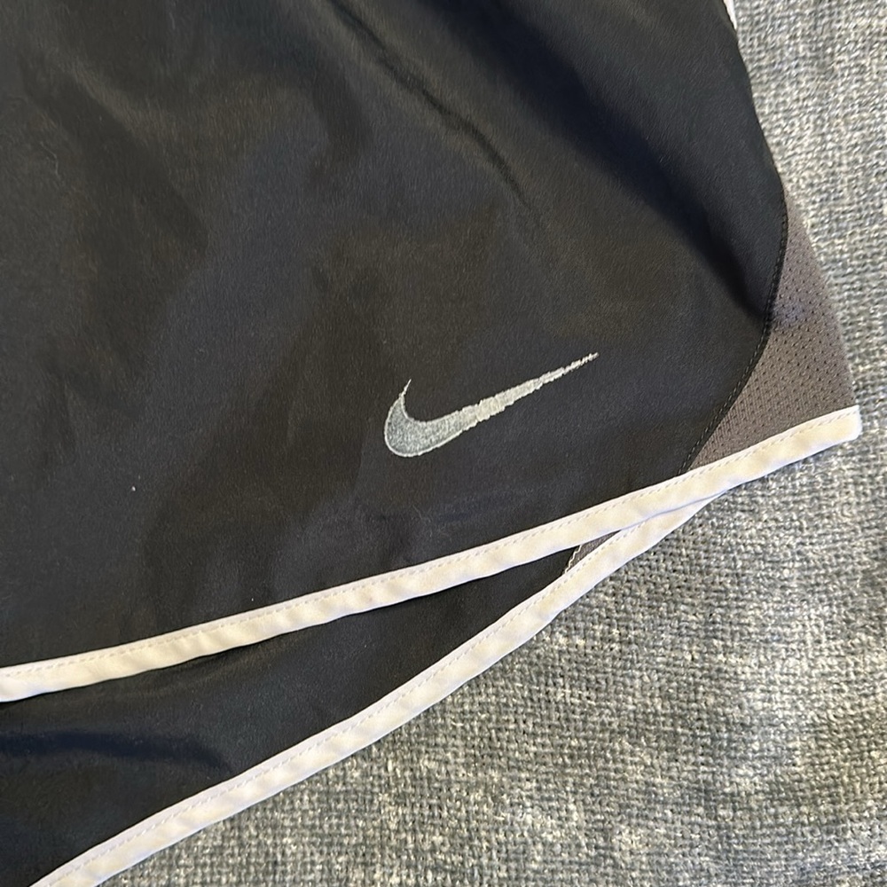 Nike Women's Black Running Shorts: size small - Picture 3 of 5